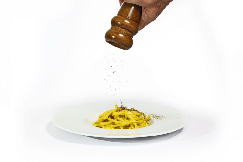 Strangozzi allo zafferano con ricotta salata e zafferano
